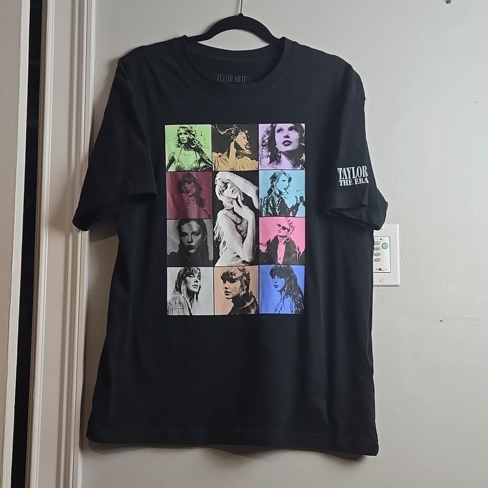 Taylor Swift The Eras Tour T-Shirt Official Concert Cities 2023-2024-Size Medium